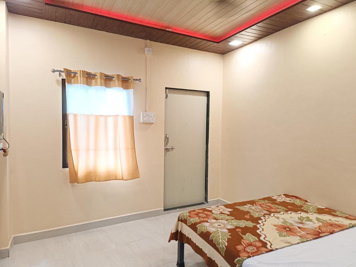 Shree Nivas Home Stay Srīvardhan المظهر الخارجي الصورة
